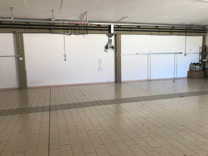 Laboratorio in Affitto a Empoli, 2'500&euro;, 500 m²