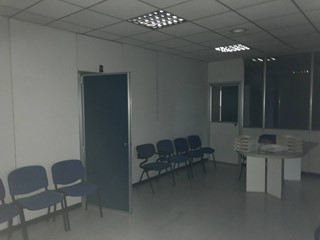 Attività commerciale in Affitto a Empoli, 2'200&euro;, 330 m²