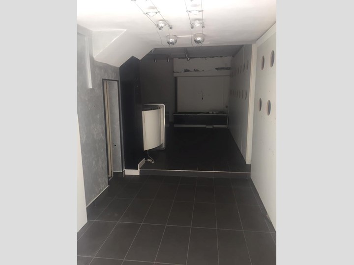 Attività commerciale in Affitto a Fucecchio, 850&euro;, 72 m²