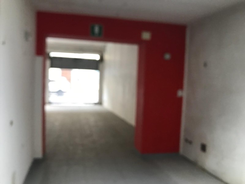 Attività commerciale in Affitto a Empoli, 1'800&euro;, 162 m²