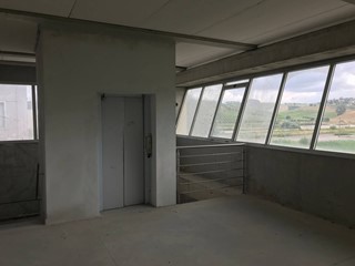 Ufficio in Affitto a Castelfiorentino, 800&euro;, 160 m²