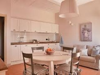 Bilocale in Affitto a Pontedera, 750€, 41 m²