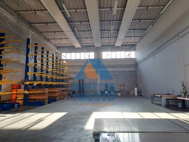 Attività commerciale in Affitto a Capraia e Limite, 420 m²