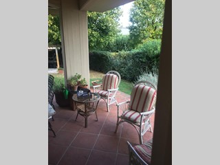 Villetta a schiera in Affitto a Capraia e Limite, 400 m²