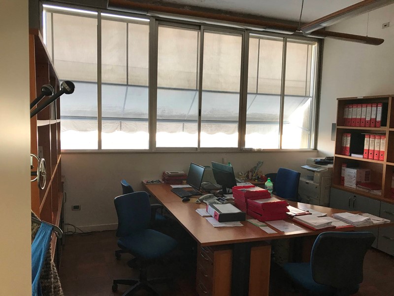 Laboratorio in Affitto a Empoli, 2'500&euro;, 460 m²