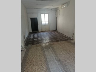 Attività commerciale in Affitto a Empoli, 800&euro;, 100 m²