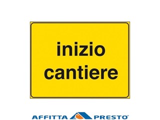 Capannone in Affitto a Empoli, 2500 m²