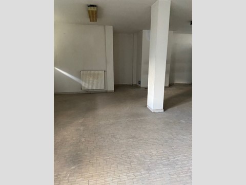 Attività commerciale in Affitto a Empoli, 900&euro;, 105 m²