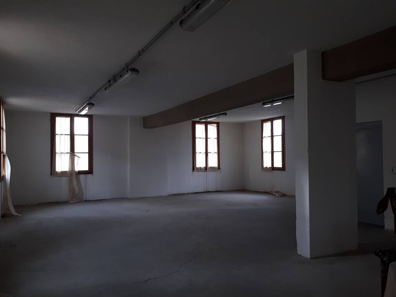 Capannone in Affitto a Santa Croce sull'Arno, 1'500€, 900 m²