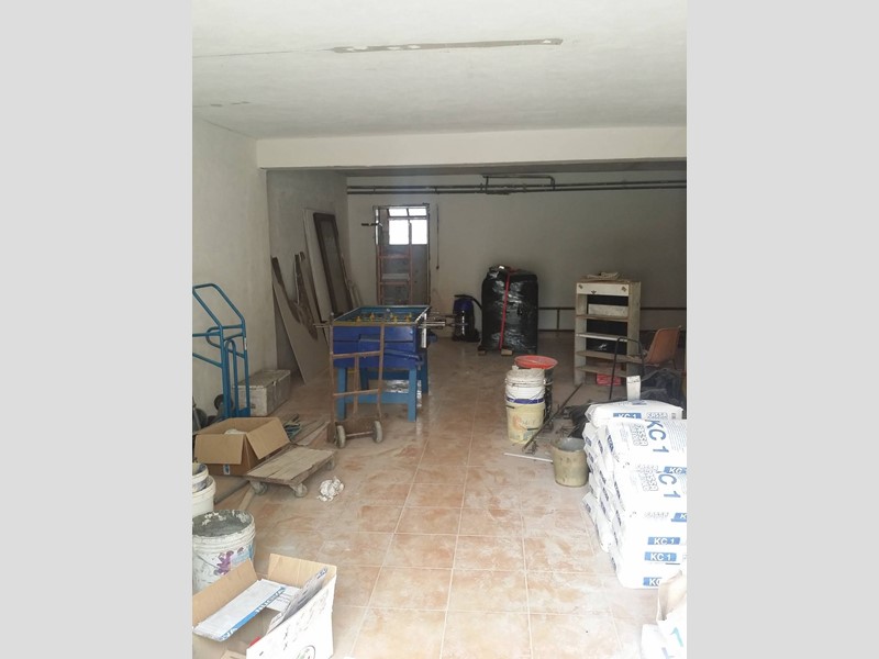 Attività commerciale in Affitto a San Miniato, 380€, 100 m²