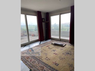 Villetta a schiera in Affitto a Empoli, 600 m²