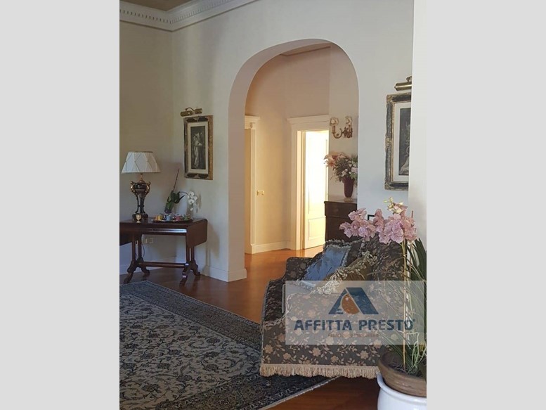 Villetta a schiera in Affitto a Montelupo Fiorentino, 500 m²