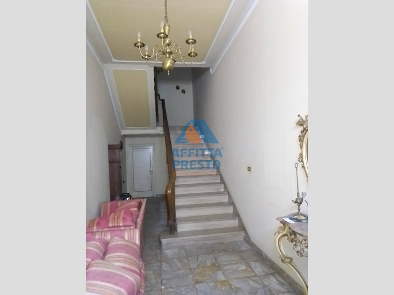 Casa Indipendente in Vendita a Fucecchio, 400'000€, 500 m²