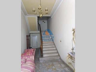 Casa Indipendente in Vendita a Fucecchio, 400'000€, 500 m²