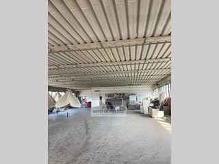 Attività commerciale in Affitto a Empoli, 2'200&euro;, 800 m²