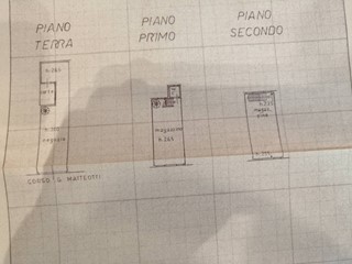 Attività commerciale in Vendita a Fucecchio, 100'000€, 200 m²