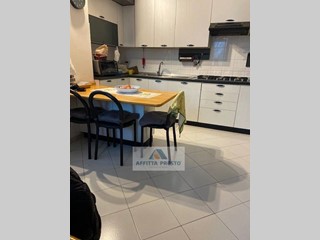 Casa Indipendente in Vendita a Vinci, 450'000€, 200 m²