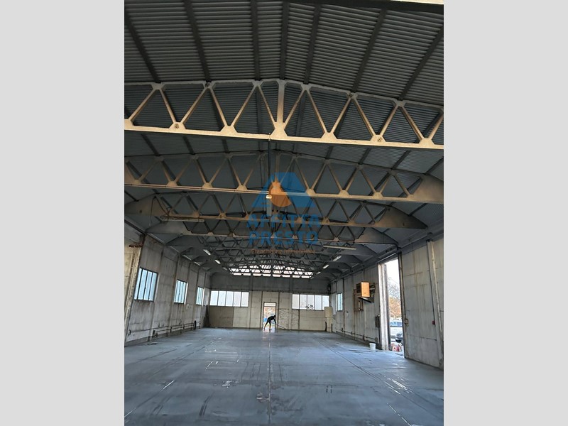 Capannone in Affitto a Cerreto Guidi, 3'000€, 600 m²