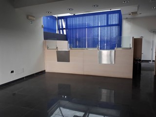 Ufficio in Affitto a San Miniato, 2'500€, 100 m²