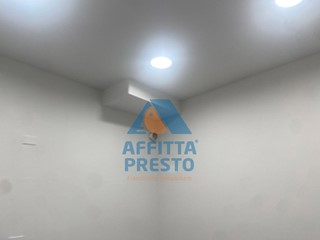 Negozio in Affitto a Empoli, 92 m²