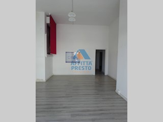 Attività commerciale in Affitto a Fucecchio, 800&euro;, 95 m²