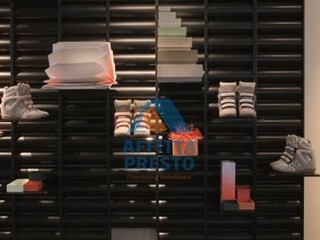 Attività commerciale in Affitto a Empoli, 1'200&euro;, 90 m²