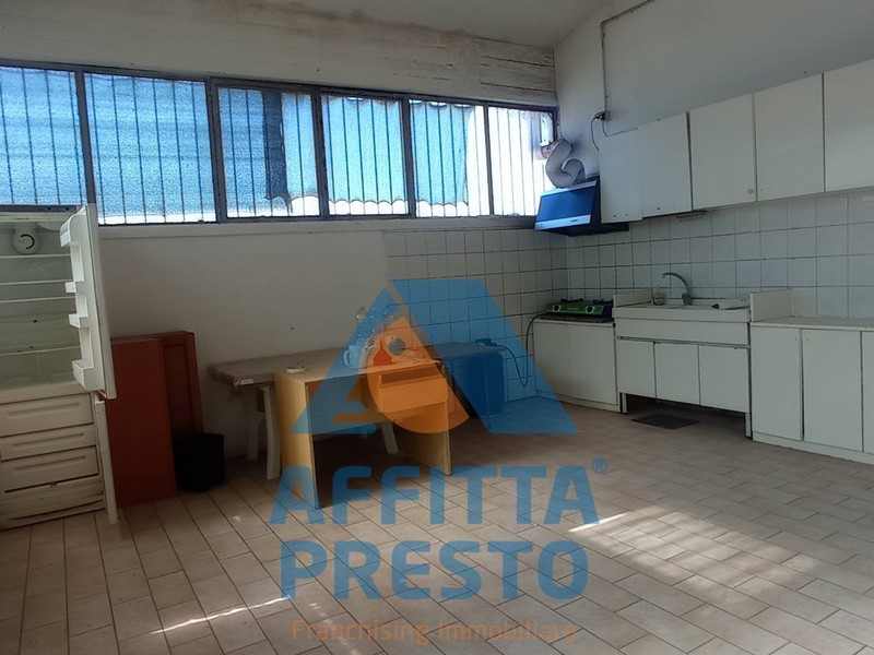 Appartamento in Affitto a Montespertoli, 1'800€, 400 m²