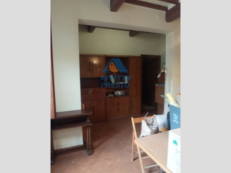 Casa Semi Indipendente in Vendita a San Miniato, 220'000€, 230 m²