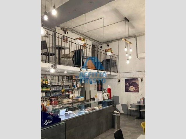 Attività commerciale in Vendita a Firenze, 3'000€, 150 m²