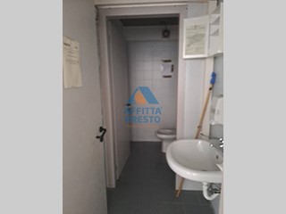 Ufficio in Affitto a Empoli, 250 m²