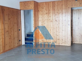 Negozio in Affitto a Empoli, 500&euro;, 46 m²