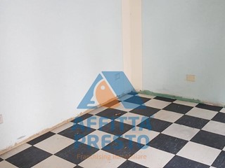 Negozio in Affitto a Empoli, 500&euro;, 46 m²
