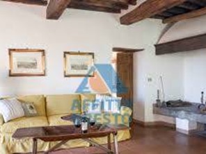 Casa Indipendente in Affitto a Lastra a Signa, 2'500€, 230 m²