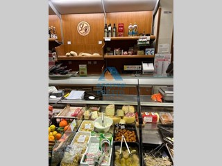 Attività commerciale in Vendita a Empoli, 28'000€, 45 m²