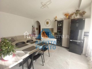 Quadrilocale in Vendita a Castelfiorentino, 120'000€, 88 m²