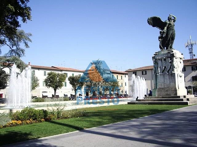 Attività commerciale in Affitto a Empoli, 264 m²