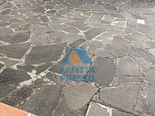 Attività commerciale in Affitto a San Miniato, 450€, 30 m²