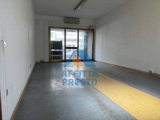 Attività commerciale in Affitto a Empoli, 120 m²