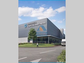 Magazzino in Affitto a Pontedera, 26600 m²