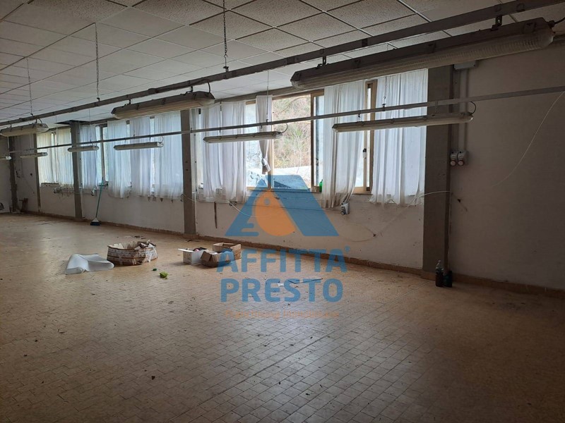 Capannone in Affitto a Empoli, 2'500&euro;, 600 m²