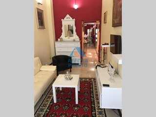 Negozio in Affitto a Empoli, 550&euro;, 50 m²