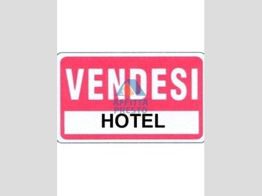 Attività commerciale in Vendita a Fucecchio, 1'050'000€, 1000 m²