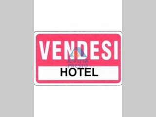 Attività commerciale in Vendita a Fucecchio, 1'050'000€, 1000 m²