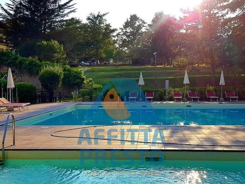 Attività commerciale in Affitto a Grosseto, 10'000€, 1000 m²