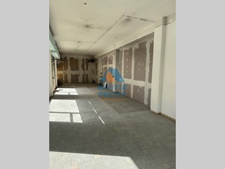 Attività commerciale in Affitto a Empoli, 800&euro;, 75 m²