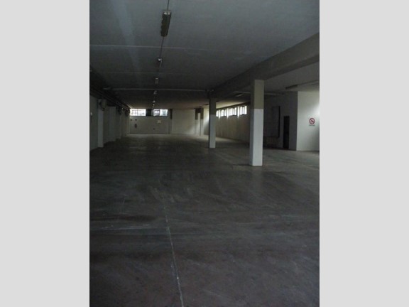 Capannone in Affitto a Vinci, 2'500€, 700 m²