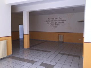 Attività commerciale in Affitto a Vinci, 100 m²