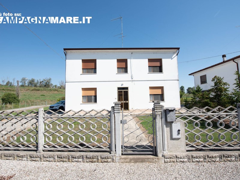 Casa Indipendente in Vendita a Riva del Po, 59'000€, 120 m²