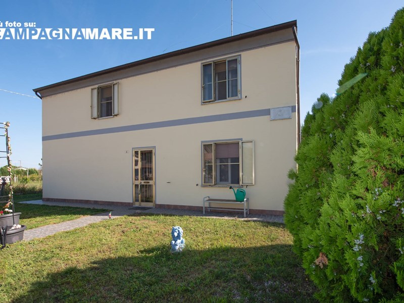 Casa Indipendente in Vendita a Riva del Po, 69'000€, 130 m²