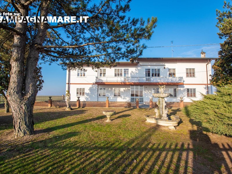 Appartamento in Vendita a Copparo, 49'000&euro;, 100 m²